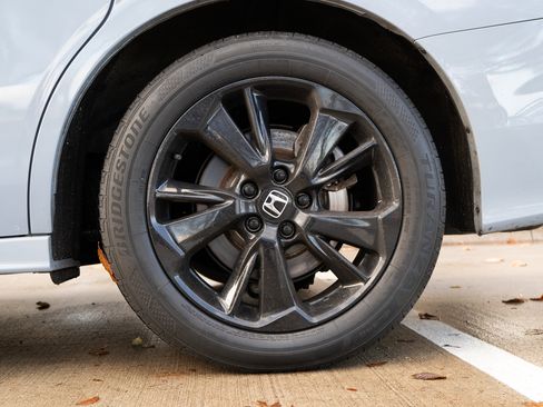 Certified 2024 Honda Odyssey Sport image 15