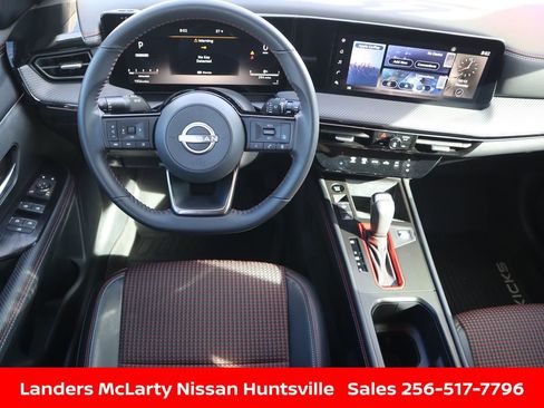 Used 2025 Nissan Kicks SR image 14