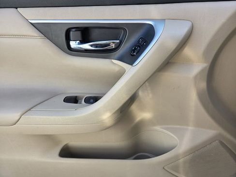 Used 2016 Nissan Altima 2.5 SL w/ 2.5 Technology Package FWD image 28
