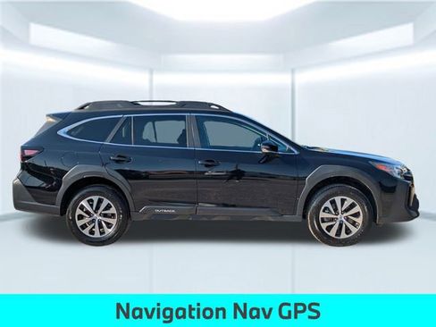Used 2023 Subaru Outback Premium image 8