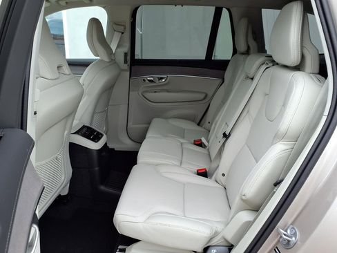 New 2026 Volvo XC90 T8 Ultra w/ Protection Package AWD/4WD image 8