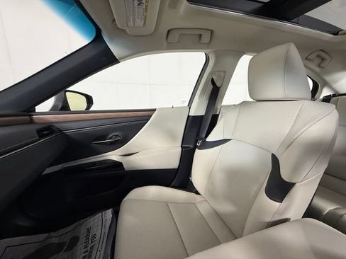 Used 2024 Lexus ES 350 w/ Premium Package FWD image 19
