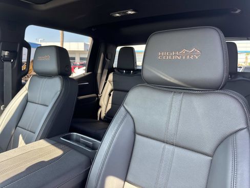 Used 2025 Chevrolet Silverado 1500 High Country w/ High Country Premium Package image 17