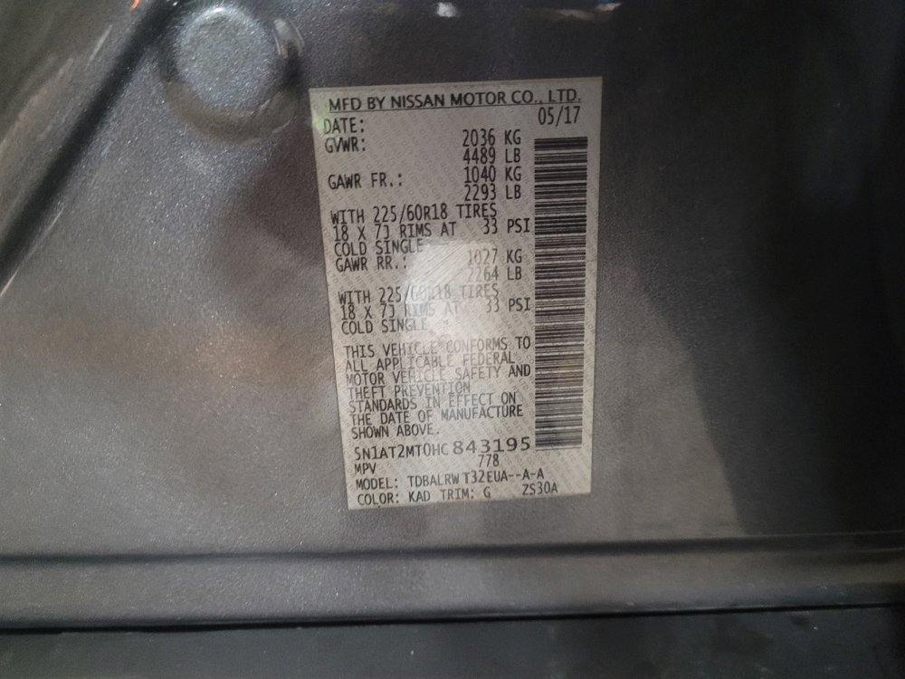 Used 2017 Nissan Rogue SL FWD image 33