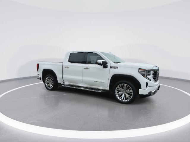 Used 2023 GMC Sierra 1500 Denali AWD/4WD image 2