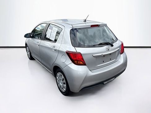 Used 2017 Toyota Yaris L image 35