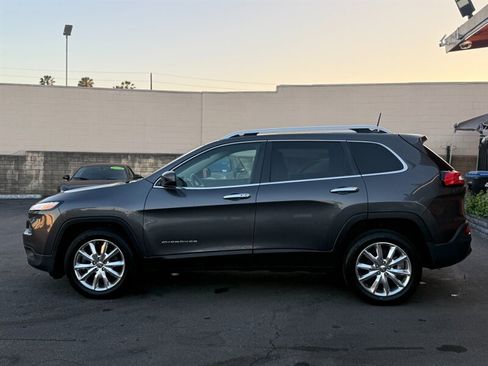 Used 2016 Jeep Cherokee Limited FWD image 6