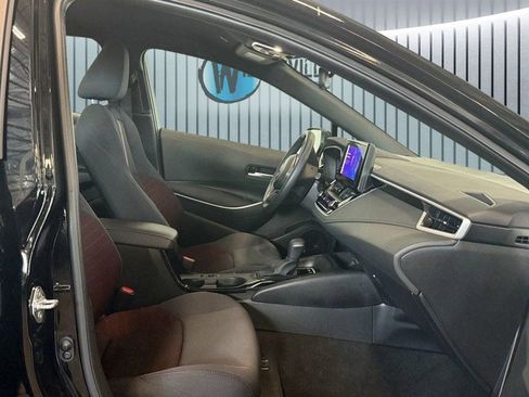 Used 2025 Toyota Corolla SE image 6