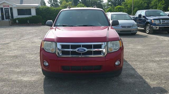 Used 2011 Ford Escape XLT FWD image 2