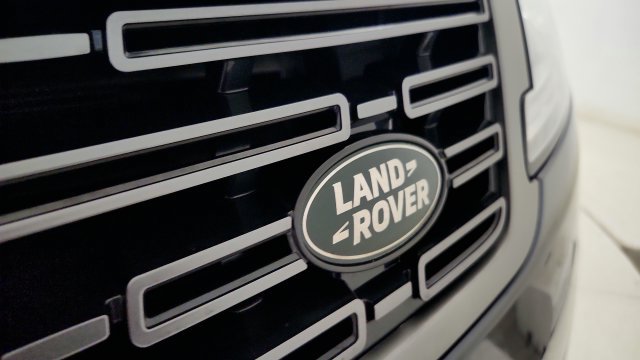 Used 2024 Land Rover Range Rover Sport SE AWD/4WD image 31