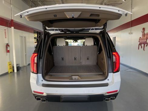 New 2026 GMC Yukon XL Denali image 8