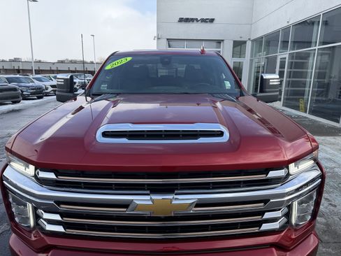 Used 2023 Chevrolet Silverado 2500 High Country w/ Safety Package II image 9