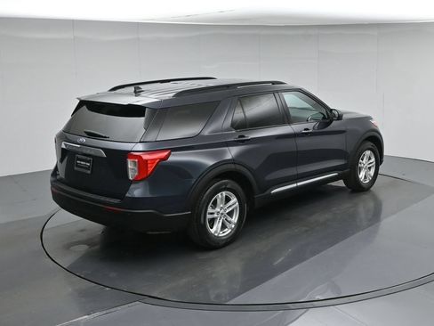 Used 2023 Ford Explorer XLT RWD image 37