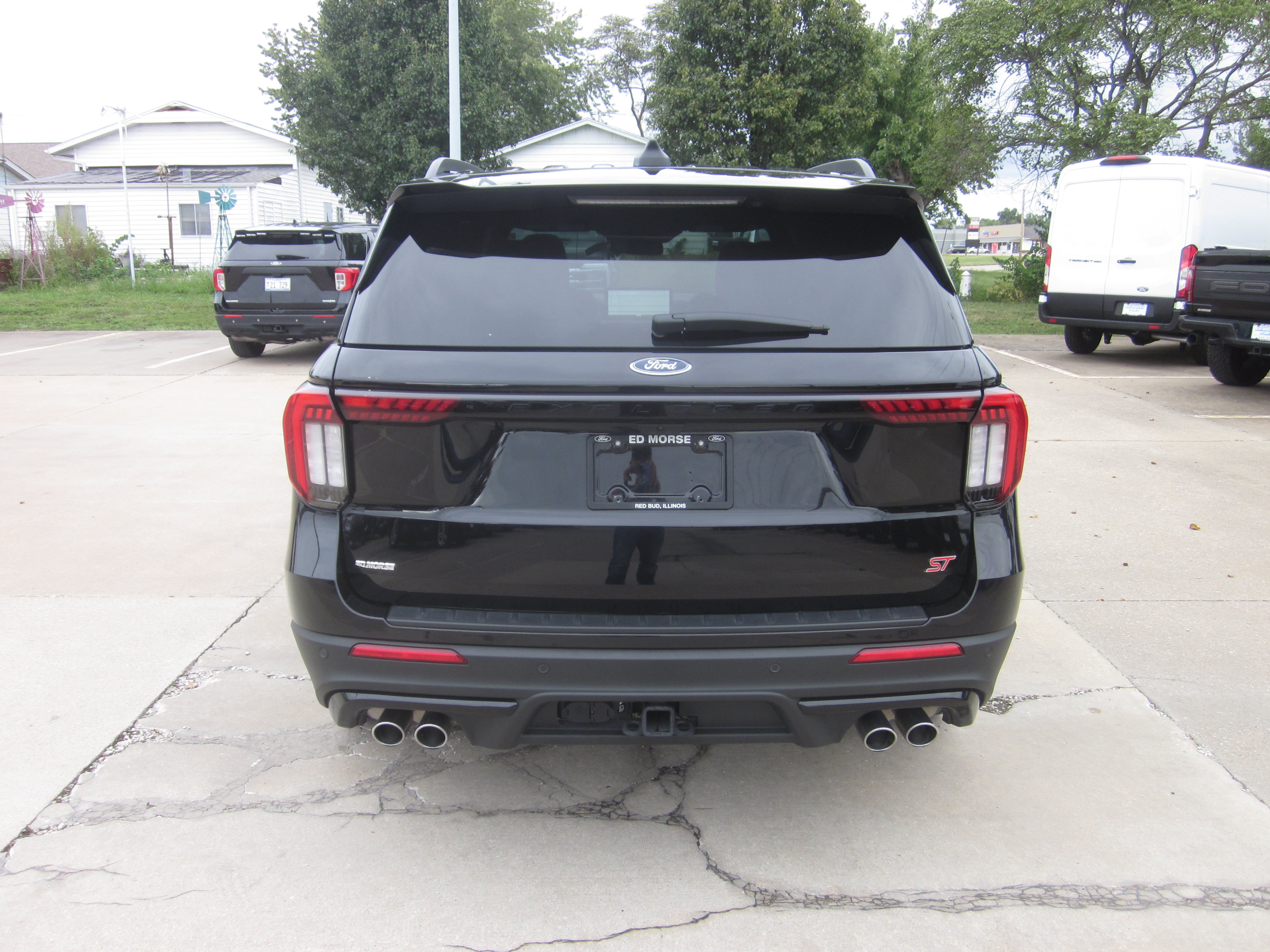 Used 2025 Ford Explorer ST AWD/4WD image 5