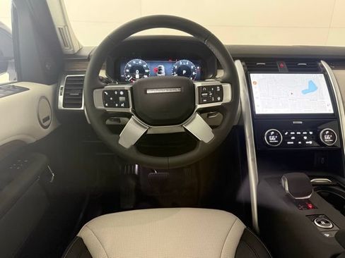 New 2026 Land Rover Discovery S AWD/4WD image 26