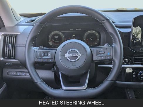 Certified 2025 Nissan Pathfinder Platinum w/ Cargo Package FWD image 12