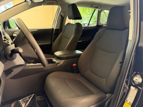Used 2025 Toyota RAV4 LE image 22