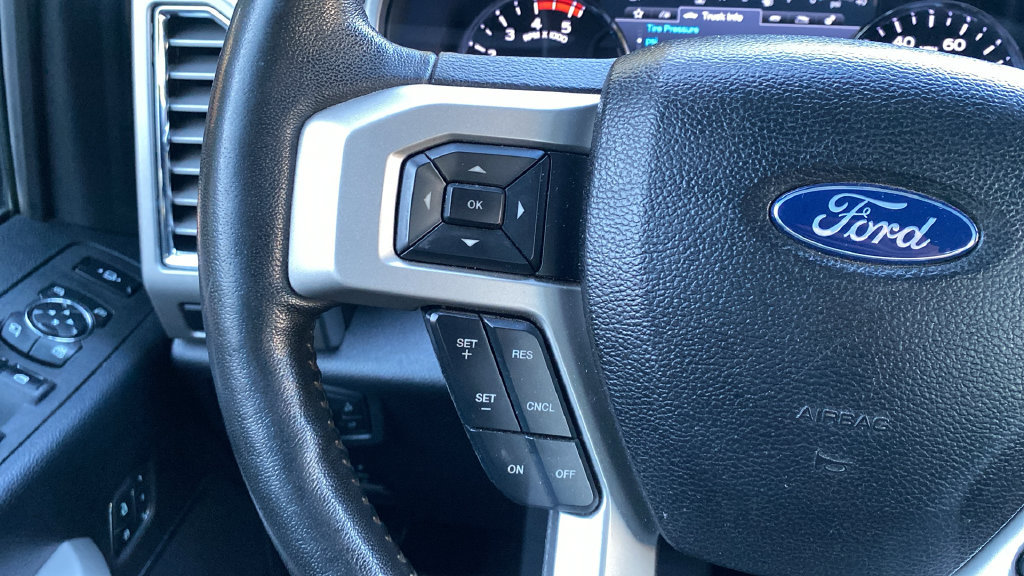 Used 2017 Ford F250 Lariat w/ Lariat Ultimate Package AWD/4WD image 21