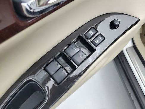 Used 2017 INFINITI QX50 2WD w/ Premium Plus Package image 21