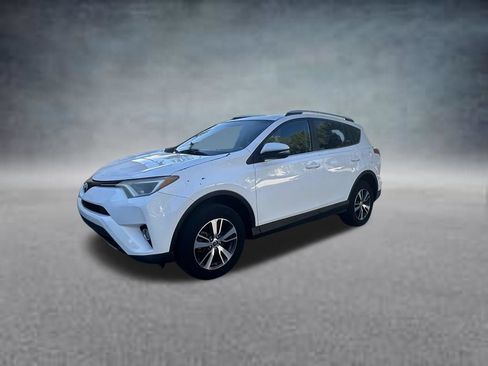Used 2016 Toyota RAV4 XLE FWD image 3