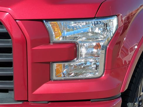 Used 2017 Ford F150 XLT w/ Equipment Group 302A Luxury image 9