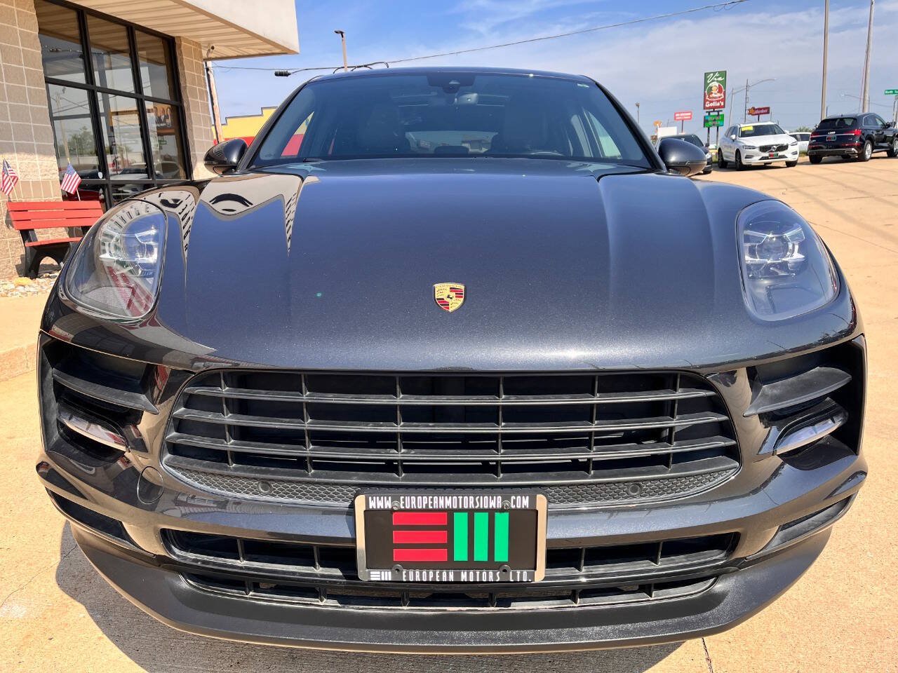 Used 2021 Porsche Macan AWD/4WD image 28