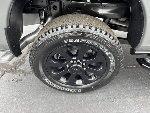 New 2026 RAM 2500 Laramie AWD/4WD image 17