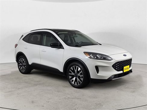 Used 2020 Ford Escape SE Sport image 7