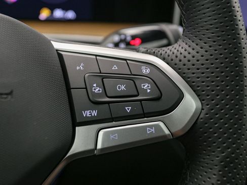New 2026 Volkswagen Tiguan SEL R-Line AWD/4WD image 25