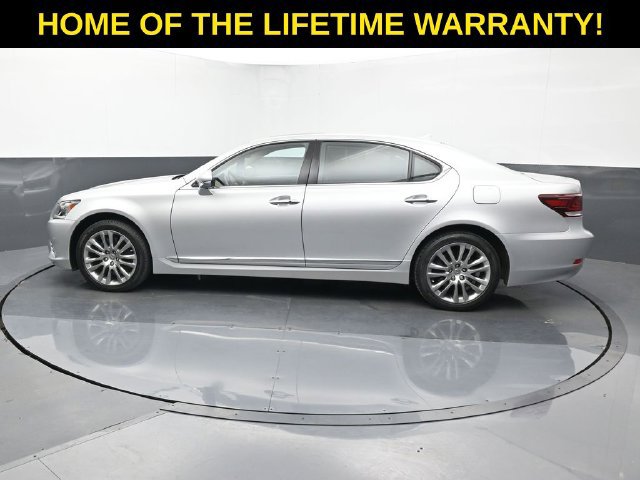 Used 2013 Lexus LS 460 L w/ Ultra Luxury Pkg AWD/4WD image 4