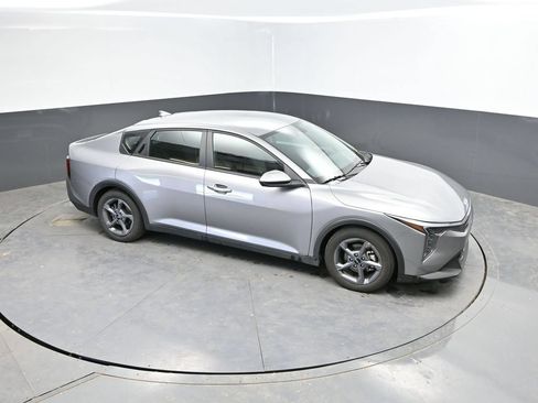 Used 2025 Kia K4 FWD image 21