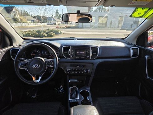 Used 2018 Kia Sportage LX image 10