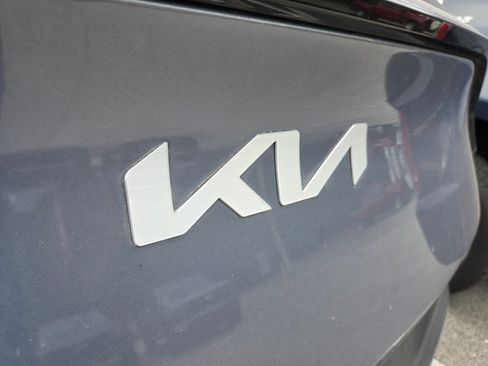 Used 2023 Kia Sportage EX FWD image 4