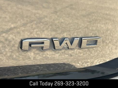 Certified 2023 GMC Terrain SLE w/ Driver Convenience Package AWD/4WD image 10