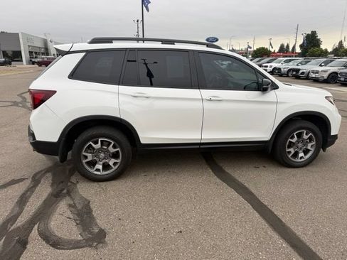 Used 2023 Honda Passport TrailSport image 11