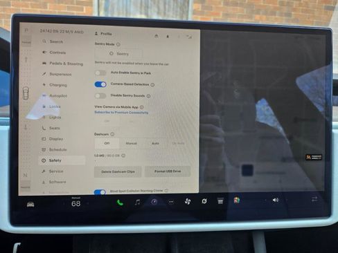 Used 2022 Tesla Model S AWD image 51