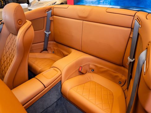 Used 2012 Ferrari California image 13