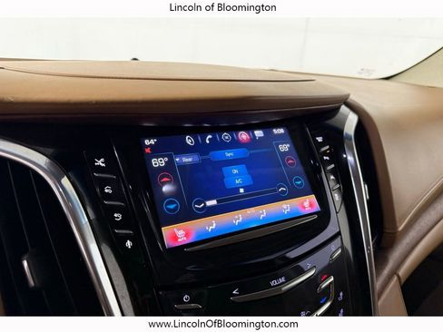 Used 2016 Cadillac Escalade ESV Platinum AWD/4WD image 38