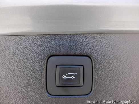 Used 2025 Buick Envista Sport Touring FWD image 25