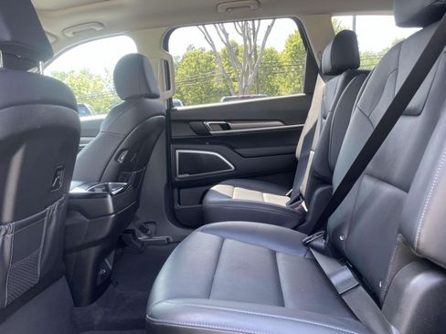 Used 2022 Kia Telluride S AWD/4WD image 9