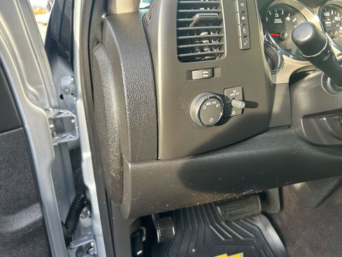 Used 2013 Chevrolet Silverado 1500 LT image 12