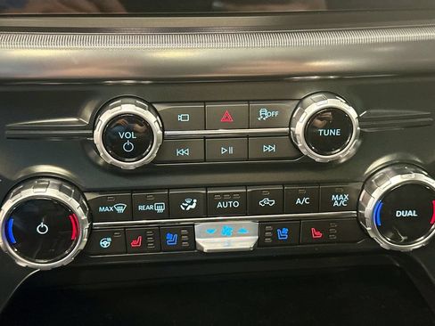 Used 2025 Ford F150 Raptor AWD/4WD image 17