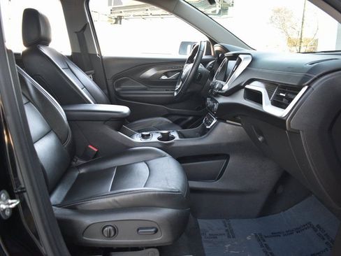 Used 2024 GMC Terrain SLT image 23