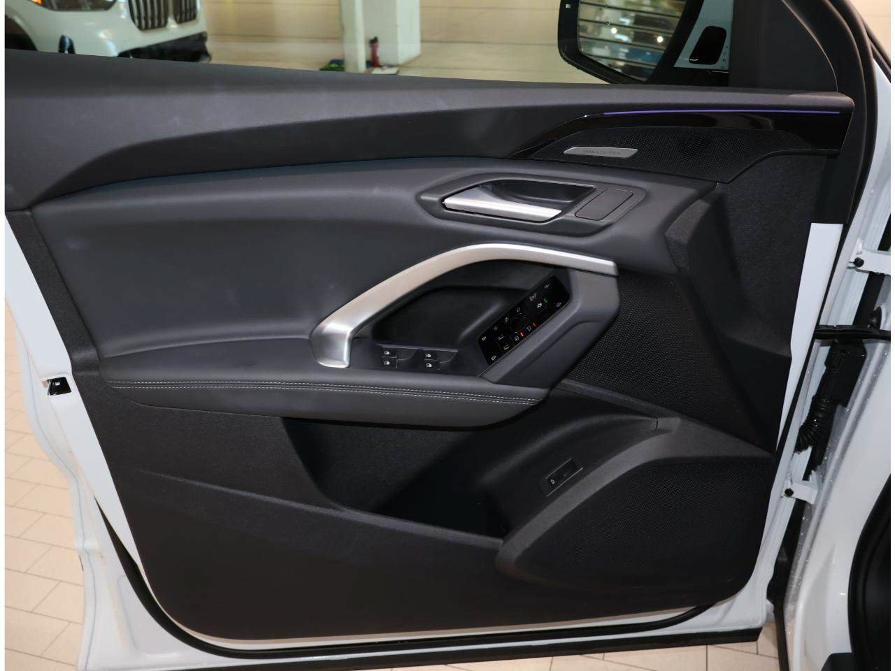 Used 2025 Audi Q5 Premium Plus AWD/4WD image 9