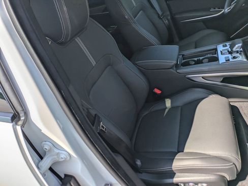 New 2026 Jaguar F-PACE R-Dynamic S image 31