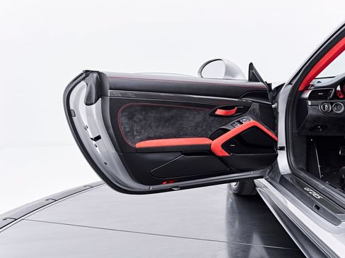 Used 2019 Porsche 911 GT2 RS RWD image 48