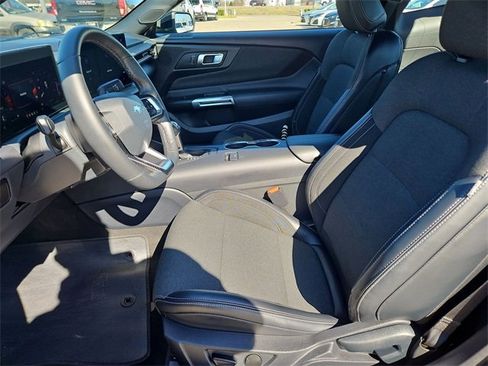 Used 2024 Ford Mustang Coupe image 18