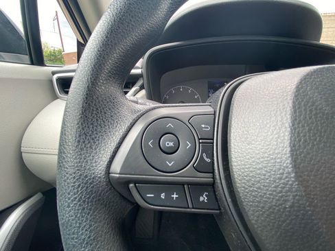 Used 2024 Toyota Corolla Cross L FWD image 18
