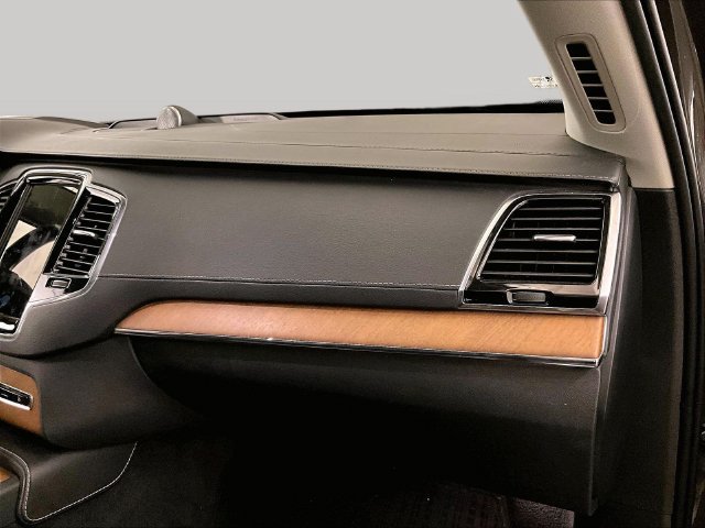 Used 2018 Volvo XC90 T6 Inscription w/ Convenience Package AWD/4WD image 16