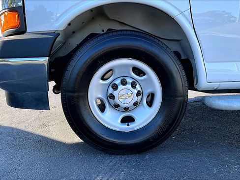 Certified 2024 Chevrolet Express 2500 w/ Driver Convenience Package image 8